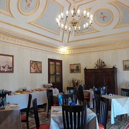 Palazzo Diamante Hotel Calascio Luaran gambar