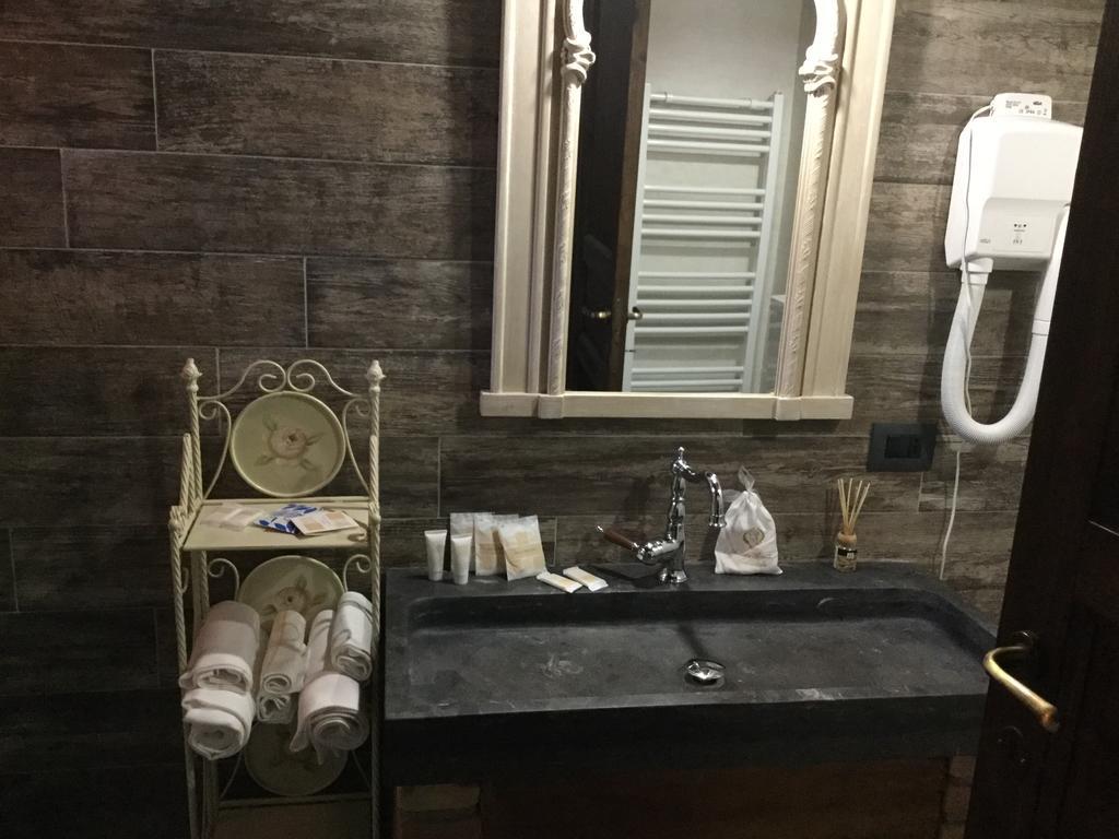 Palazzo Diamante Hotel Calascio Luaran gambar