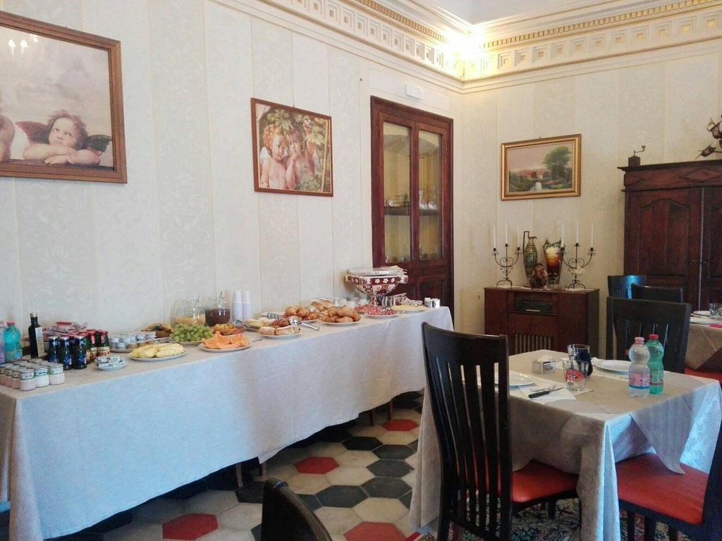 Palazzo Diamante Hotel Calascio Luaran gambar